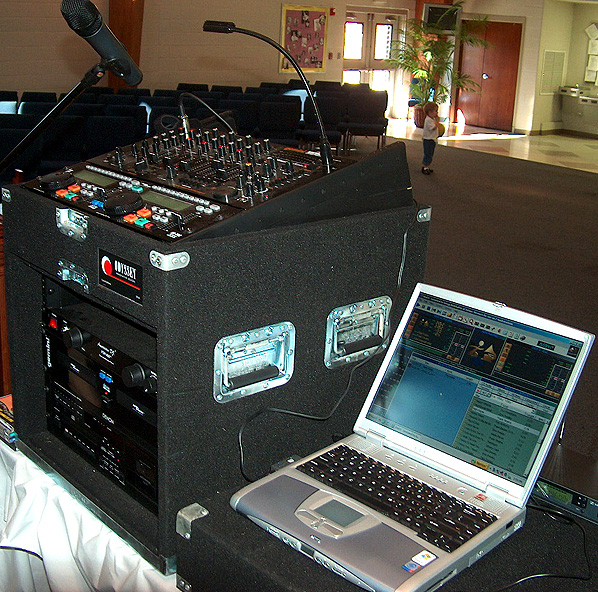 INTUNE SERVICES "Digital Mobile Studio" Soundboard & Music Console